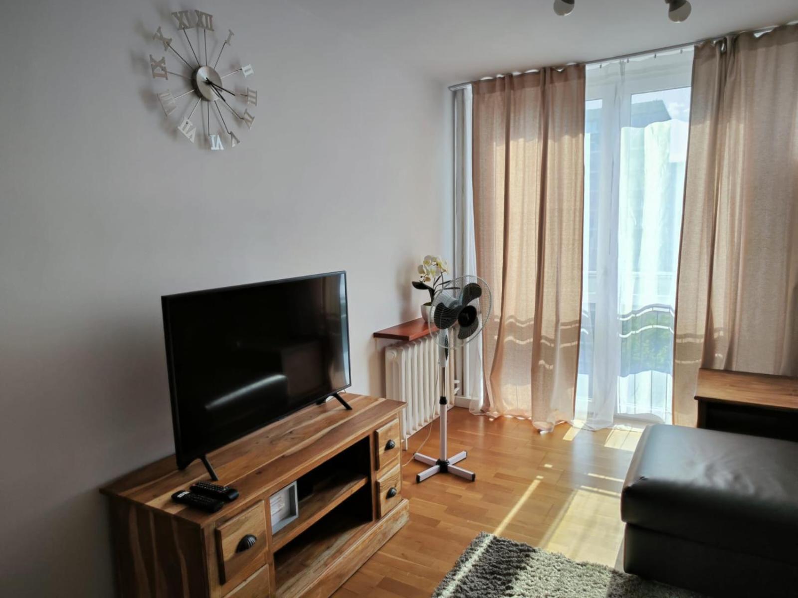 Apartment Central With A View Warsaw